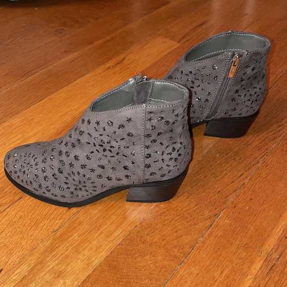 Vince Camuto Girls Ankle Booties EUC - Picture 2 of 10